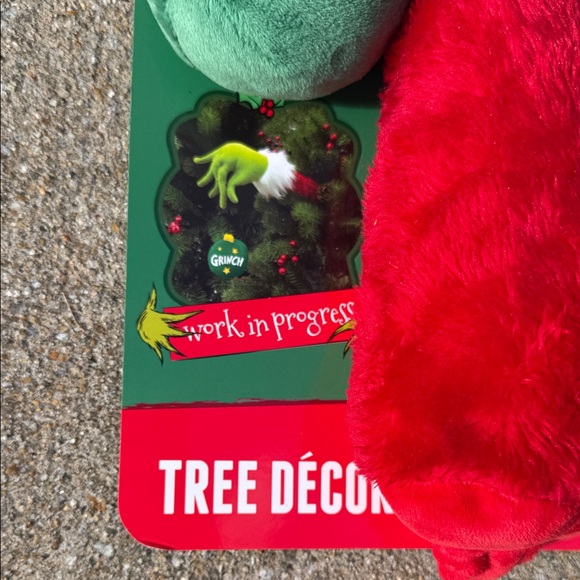 Grinch Plush Tree Decoration - NWT - Picture 2 of 12